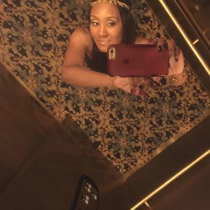 Meet your Posher, Toni